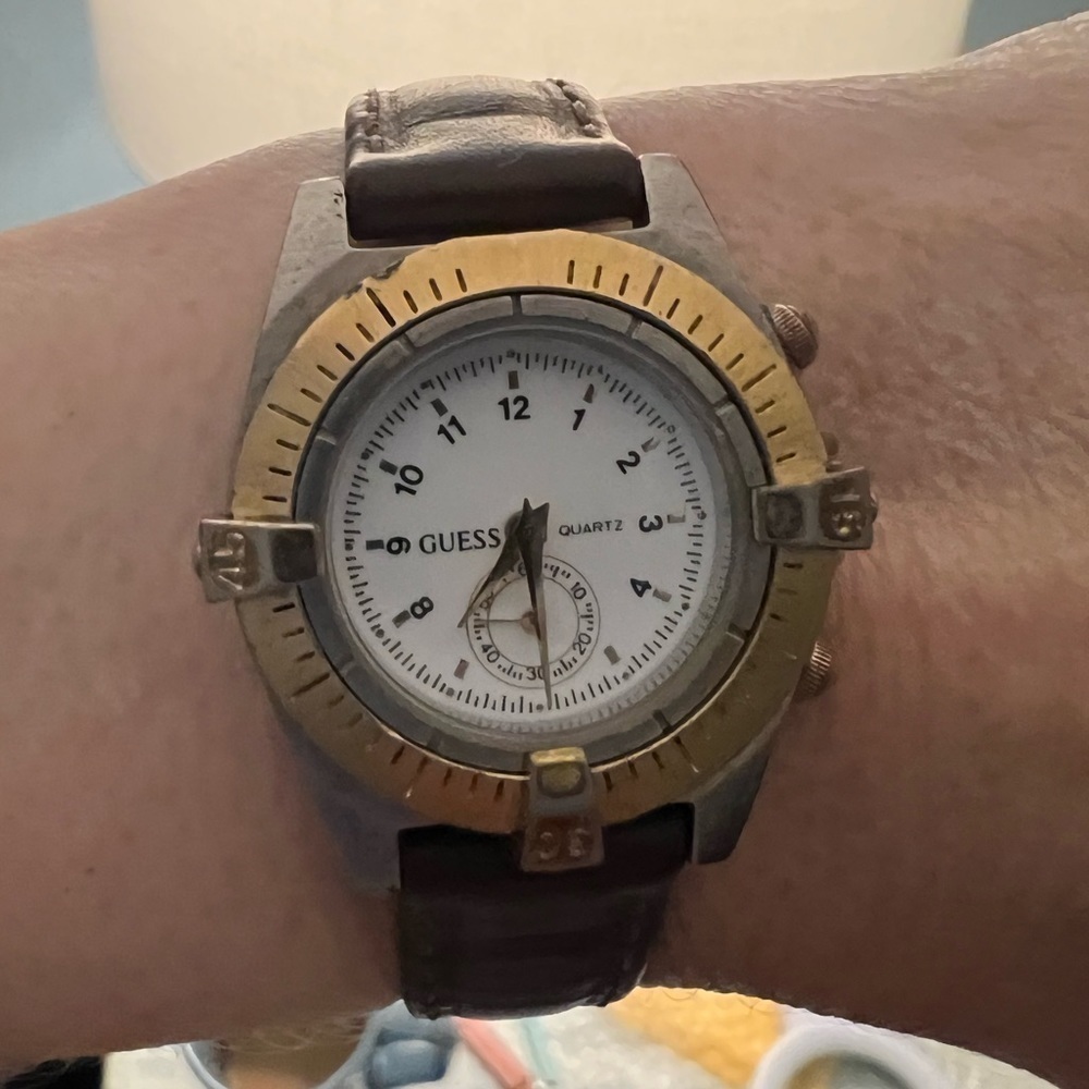 Vintage 1992 Ladies Guess Watch W7